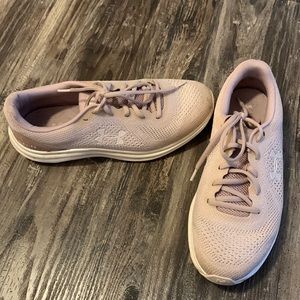 Woman’s under armour shoes